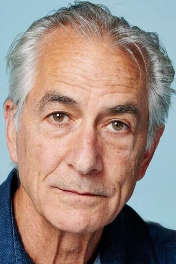 დევიდ სტრატეირნი