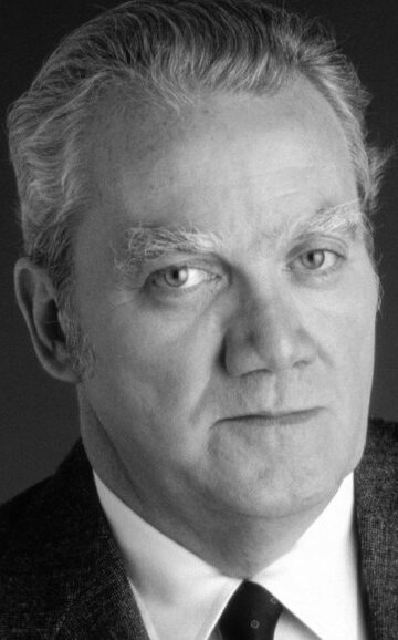 კენეტ მაკმილანი