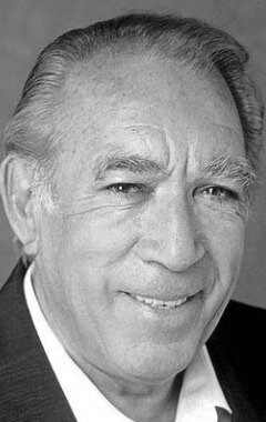 ენტონი ქუინი